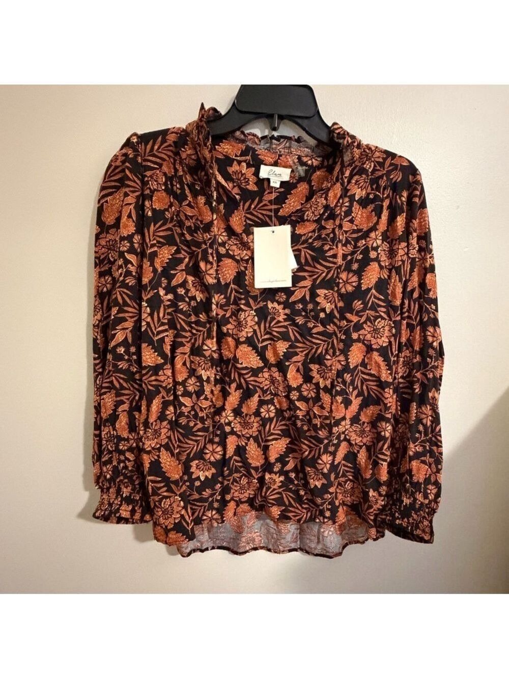 Elan Black Autumn Print Split Neck Top - Picture 6 of 11